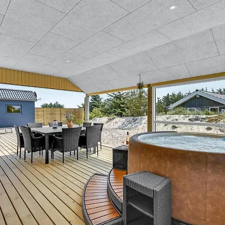 Casa de Férias Three-bedroom In Hvide Sande