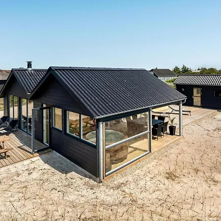 Casa de Férias Three-bedroom In Hvide Sande