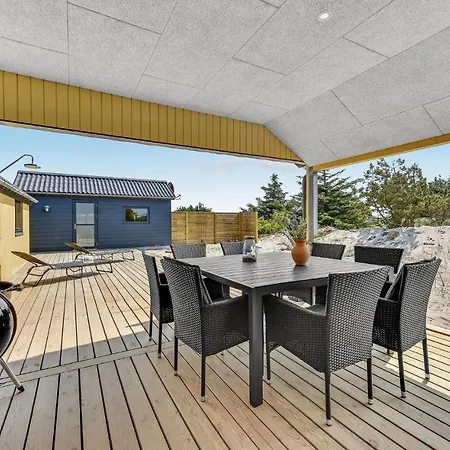 Casa de Férias Three-bedroom In Hvide Sande *